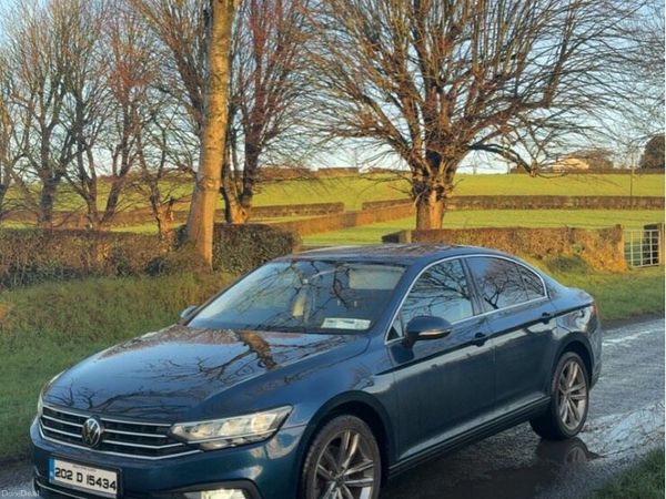 Volkswagen Passat Saloon, Diesel, 2020, Blue