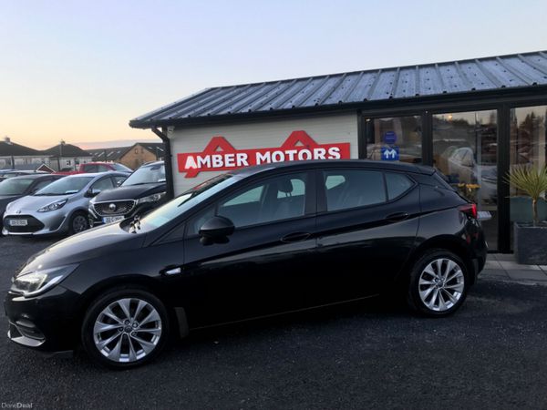Opel Astra Hatchback, Diesel, 2021, Black