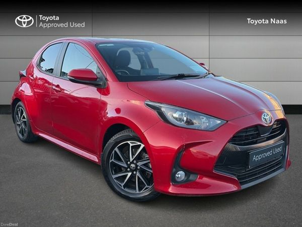 Toyota Yaris Hatchback, Petrol Hybrid, 2023, Red