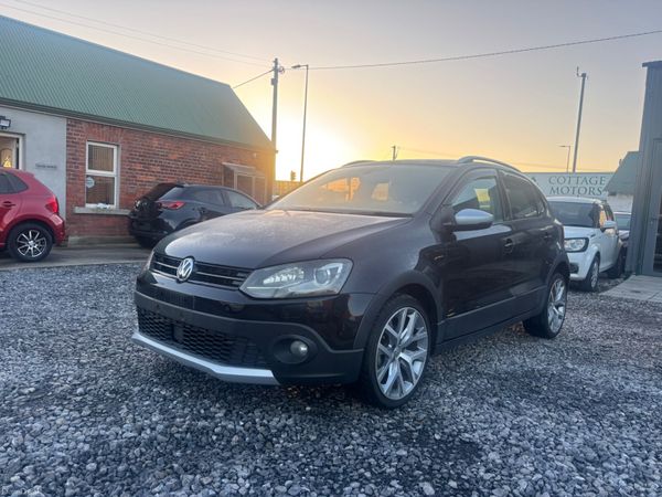 Volkswagen Polo Hatchback, Petrol, 2014, Black