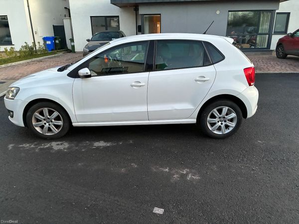 Volkswagen Polo Hatchback, Petrol, 2012, White