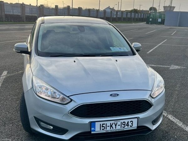 Ford Focus Hatchback, Petrol, 2015, Silver