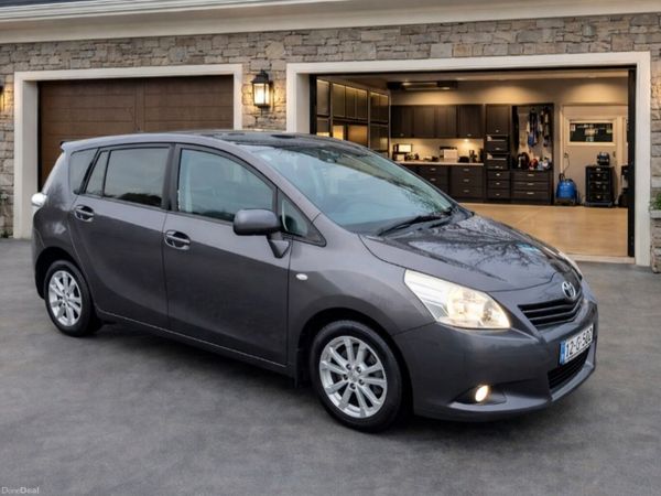 Toyota Verso MPV, Diesel, 2011, Grey