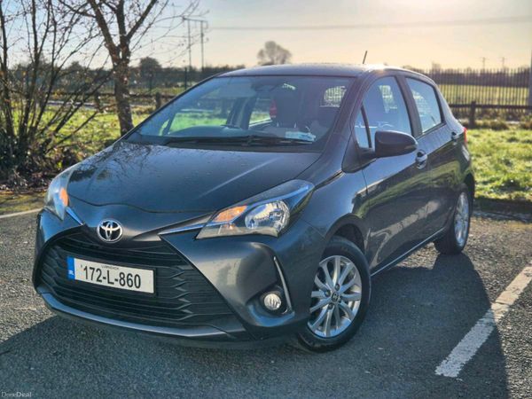 Toyota Yaris Hatchback, Petrol, 2017, Grey