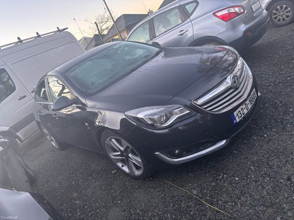 Vauxhall Insignia Hatchback, Diesel, 2013, Black