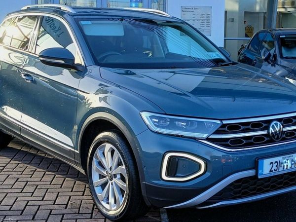 Volkswagen T-Roc SUV, Petrol, 2023, Blue