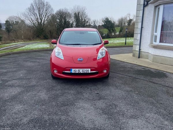 Nissan Leaf Hatchback, Electric, 2015, Red