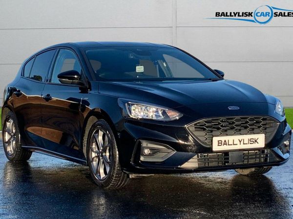 Ford Focus Hatchback, Petrol, 2022, Black