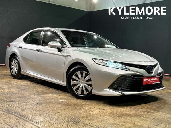 Toyota Camry Saloon, Petrol Hybrid, 2020, Silver