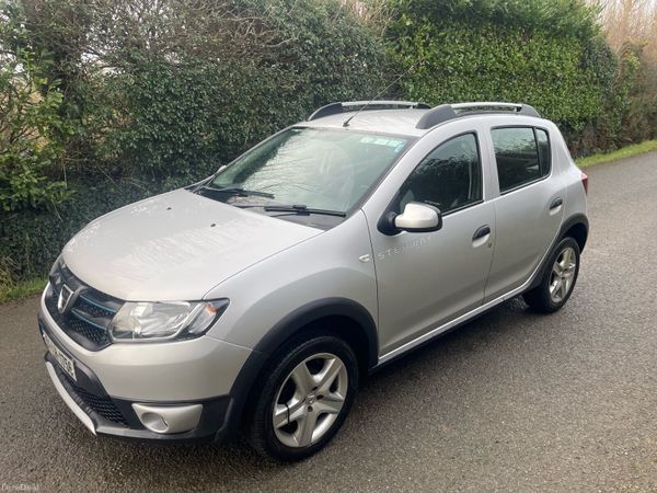 Dacia Sandero Stepway Hatchback, Diesel, 2015, Silver
