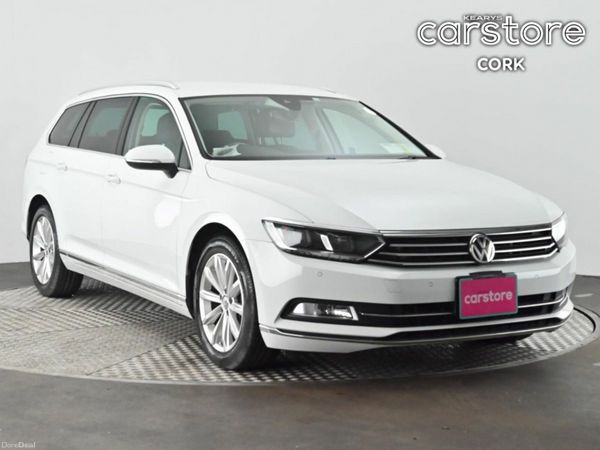 Volkswagen Passat Saloon, Petrol, 2018, White