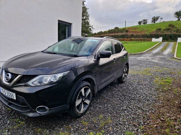 Nissan Qashqai SUV, Diesel, 2017, Black