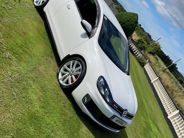 Volkswagen Golf Estate, Diesel, 2012, White