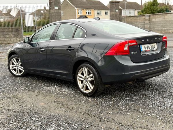 Volvo S60 Saloon, Diesel, 2011, Grey