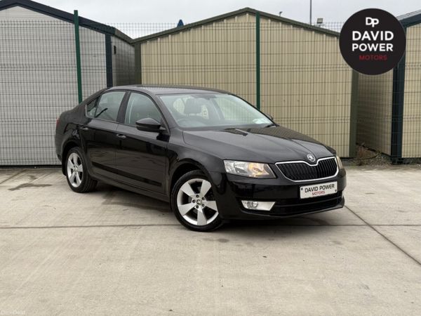 Skoda Octavia Saloon, Petrol, 2013, Black