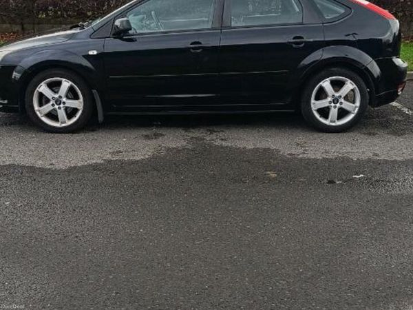 Ford Focus Hatchback, Petrol, 2008, Black
