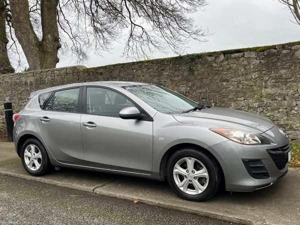 Mazda Mazda3 Hatchback, Diesel, 2011, Grey