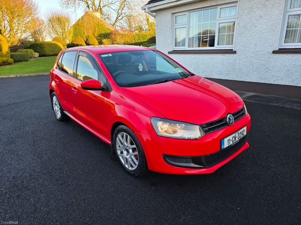 Volkswagen Polo Hatchback, Petrol, 2011, Red