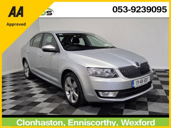 Skoda Octavia Saloon, Diesel, 2017, Grey