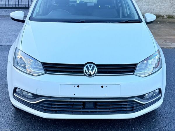 Volkswagen Polo Hatchback, Petrol, 2014, White