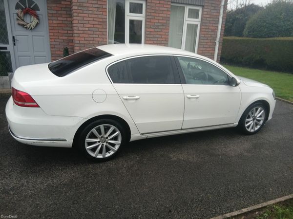 Volkswagen Passat Saloon, Diesel, 2014, White