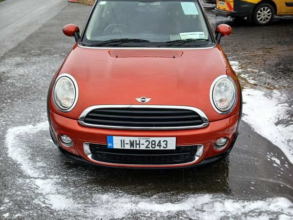 Mini One Hatchback, Diesel, 2011, Orange
