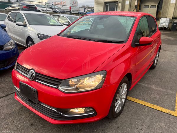 Volkswagen Polo Hatchback, Petrol, 2014, Red