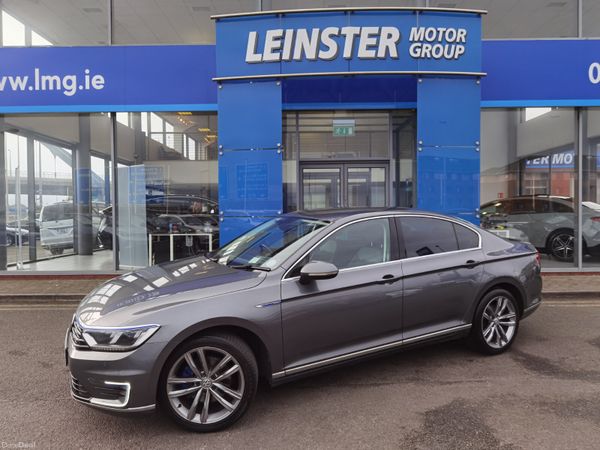 Volkswagen Passat Saloon, Petrol Plug-in Hybrid, 2017, Grey