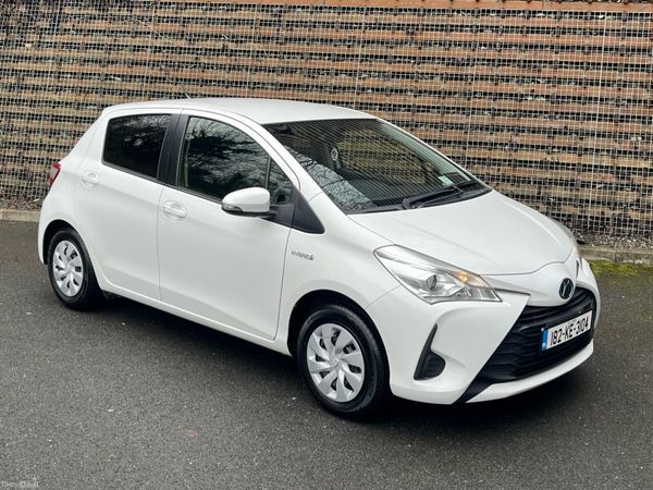 Toyota Vitz Hatchback, Petrol Hybrid, 2018, White
