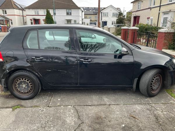 Volkswagen Golf Hatchback, Petrol, 2010, Black