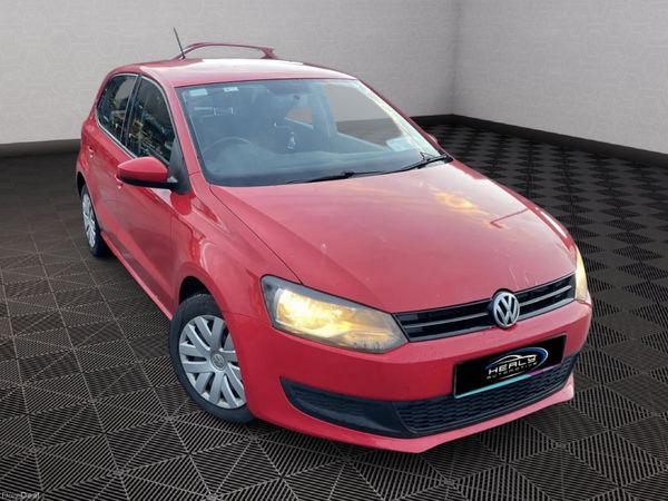 Volkswagen Polo Hatchback, Petrol, 2013, Red