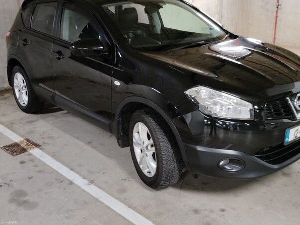 Nissan Qashqai Estate/Jeep, Diesel, 2012, Black