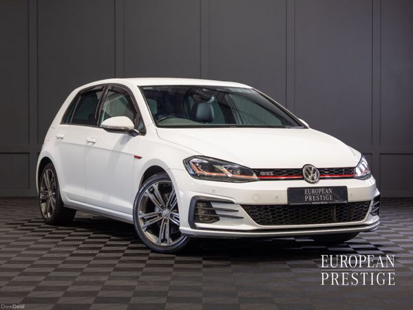 Volkswagen Golf Hatchback, Petrol, 2019, White
