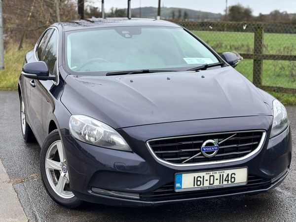 Volvo V40 Hatchback, Diesel, 2016, Blue