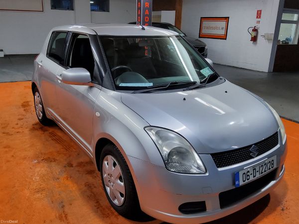 Suzuki Swift Hatchback, Petrol, 2006, Silver