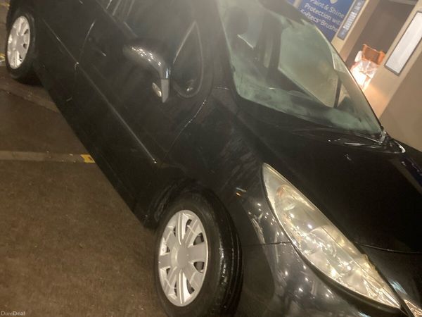 Peugeot 207 Hatchback, Diesel, 2011, Black