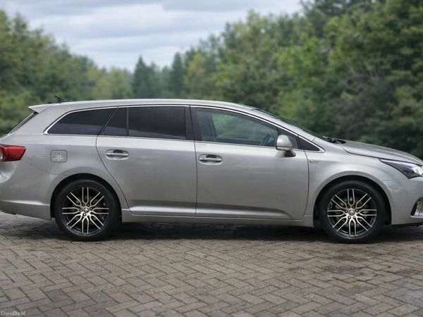 Toyota Avensis Estate, Diesel, 2012, Grey