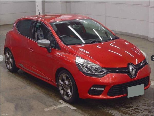 Renault Clio Hatchback, Petrol, 2017, Red