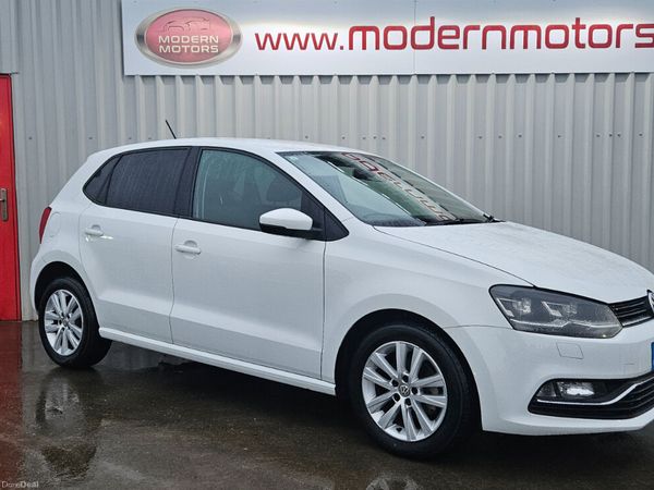 Volkswagen Polo Hatchback, Petrol, 2015, White