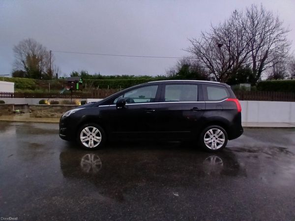 Peugeot 5008 MPV, Diesel, 2015, Black