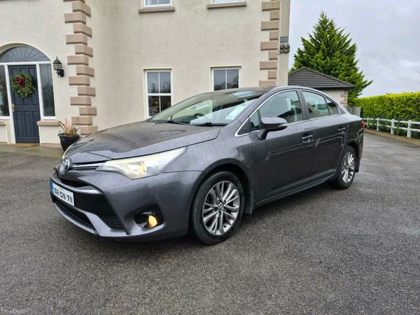 Toyota Avensis Saloon, Diesel, 2015, Grey
