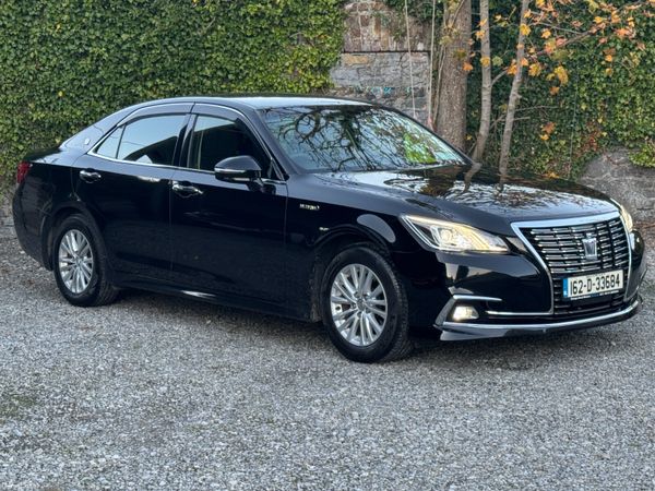 Toyota Crown Saloon, Petrol Hybrid, 2016, Black
