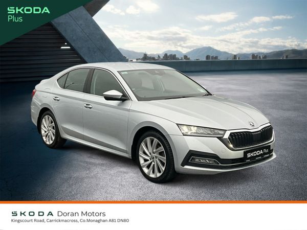 Skoda Octavia Saloon, Diesel, 2022, Grey