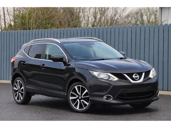 Nissan Qashqai Hatchback, Diesel, 2015, Black