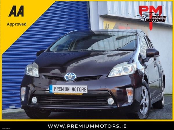Toyota Prius Saloon, Petrol Hybrid, 2014, Brown