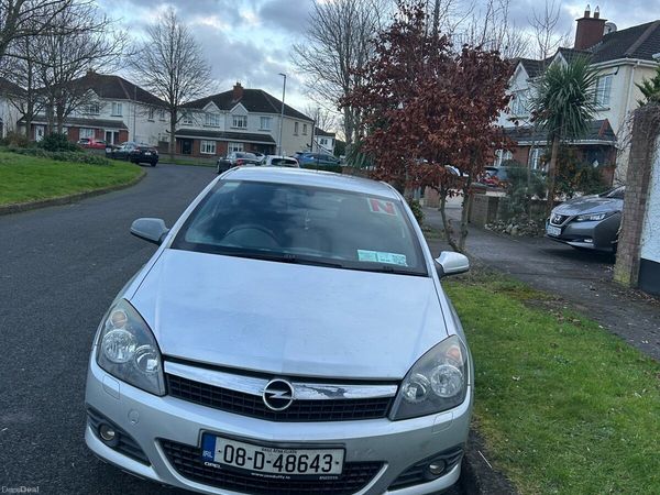 Opel Astra Hatchback, Petrol, 2008, Silver