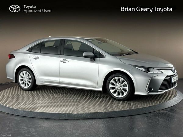 Toyota Corolla Saloon, Petrol Hybrid, 2022, Silver