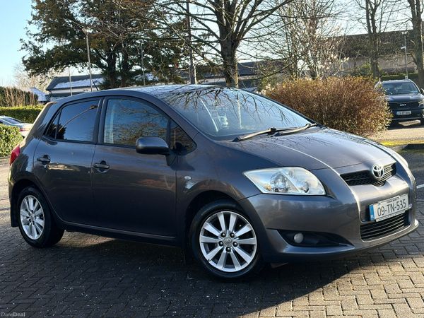 Toyota Auris Hatchback, Diesel, 2009, Grey