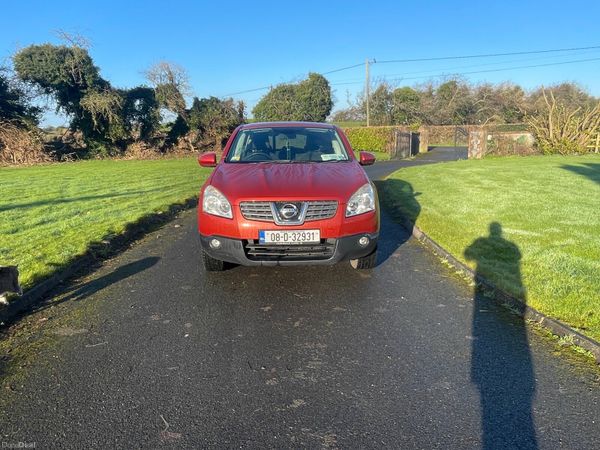 Nissan Qashqai Hatchback, Petrol, 2008, Red