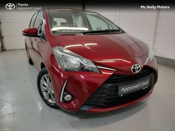 Toyota Yaris Hatchback, Petrol, 2018, Red
